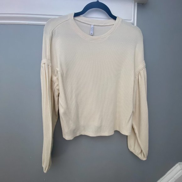 Z Supply Gathered Sleeve Thermal Waffle Top - Picture 6 of 11